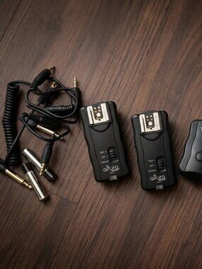 Dual Wireless Flash Trigger Set - For Canon (Flashes not included)
